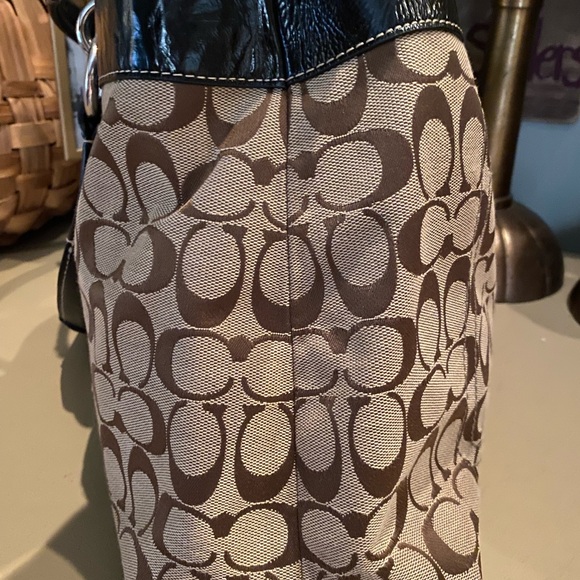 Coach Penelope Signature Large Tote 15534 - Picture 7 of 14